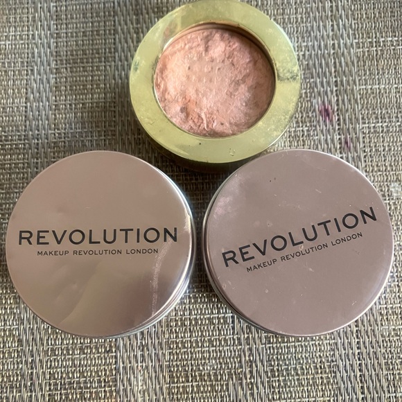 Blushes! - Picture 2 of 6